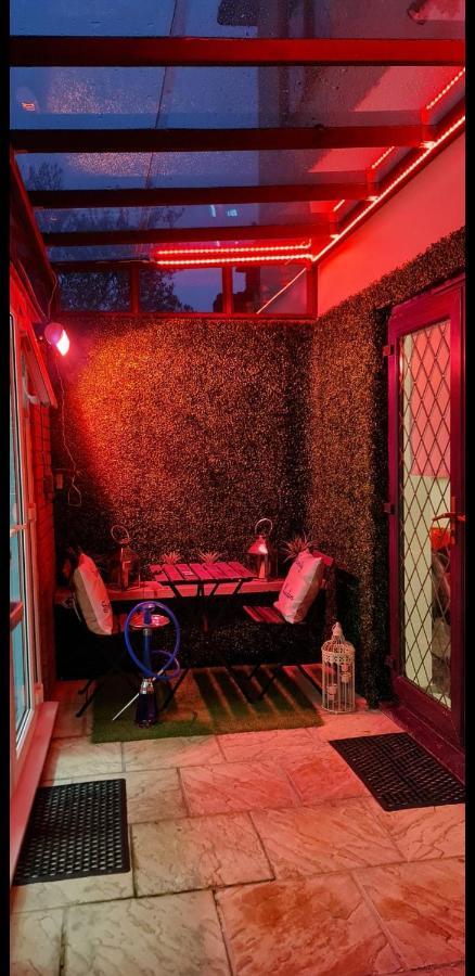 Apartment With Private Hot Tub, Sauna, Ice Bath, Gym Рейнхем Экстерьер фото
